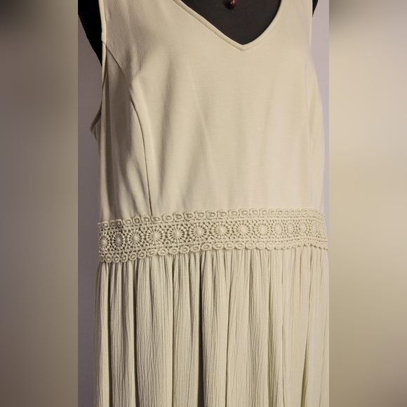 NWT Sun Dress - Picture 2 of 6